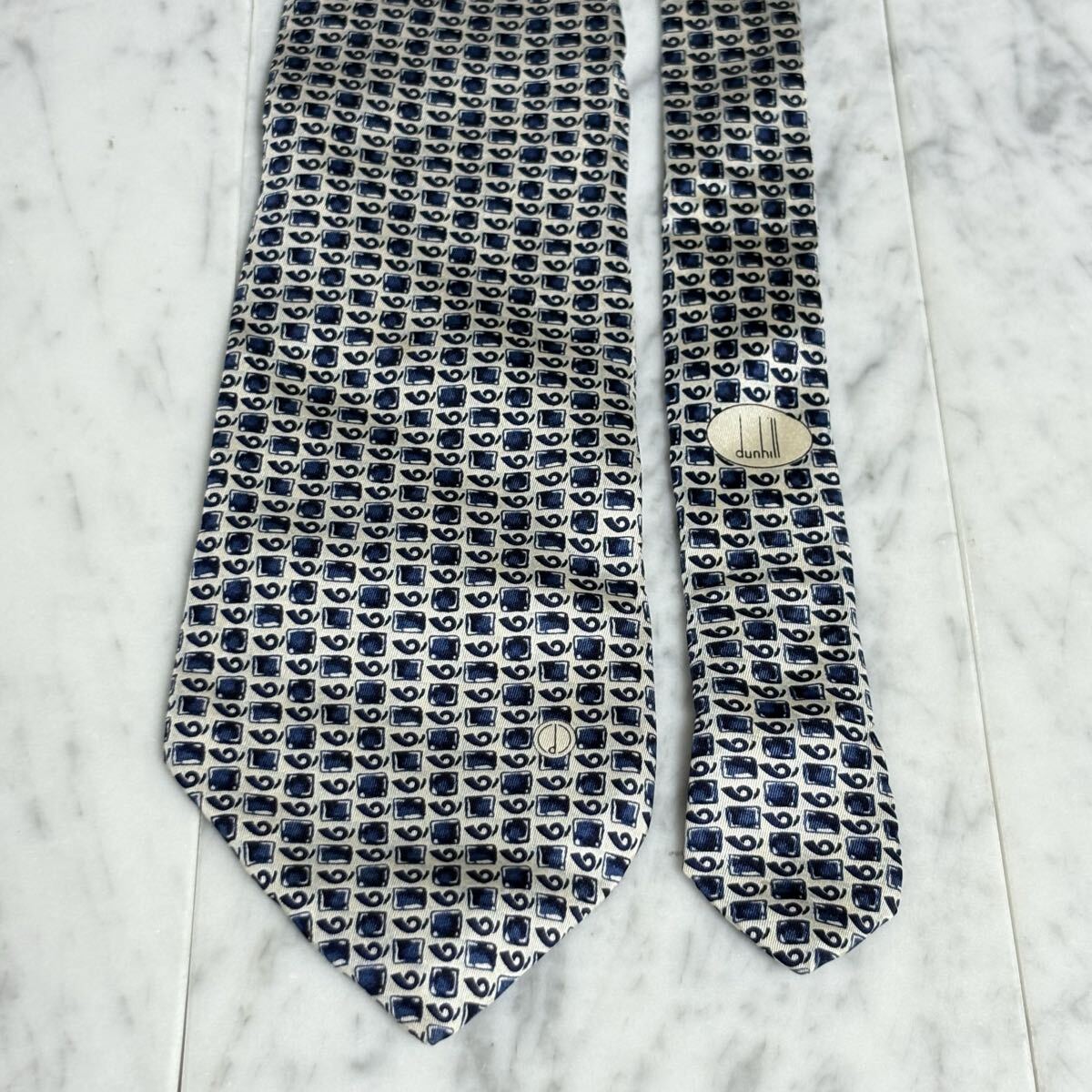 999円～ dunhill ネクタイ ネイビー ロゴ 数字 (B5)_画像2