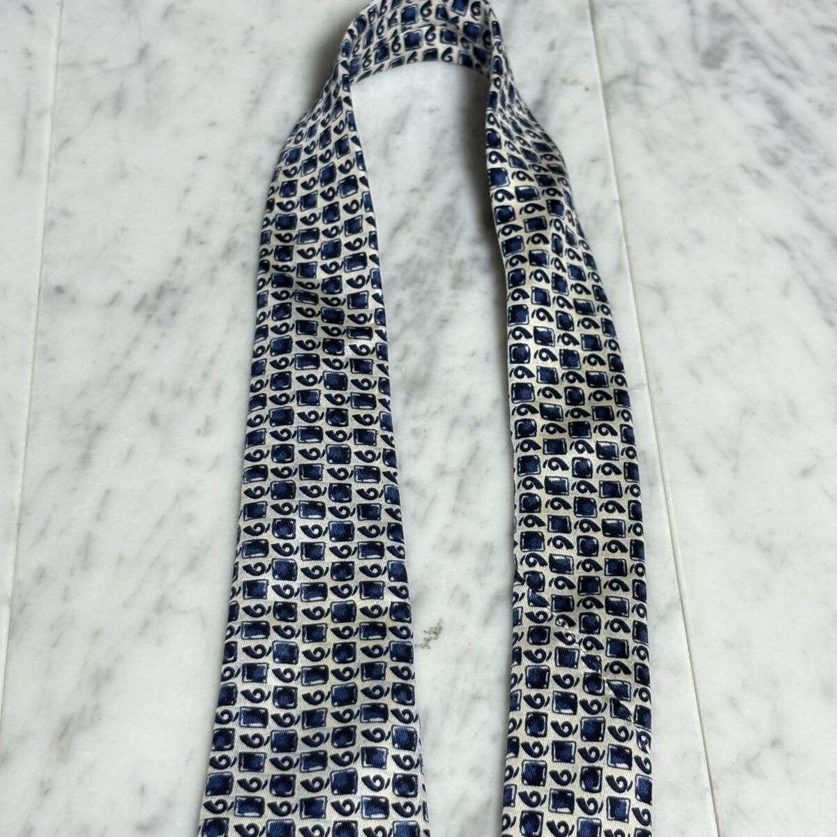 999円～ dunhill ネクタイ ネイビー ロゴ 数字 (B5)_画像3