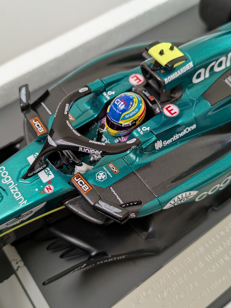 ☆新品美品！PMA 1/18 ASTON MARTIN ARAMCO COGNIZANT FORMULA ONE TEAM AMR23 サウジアラビア GP 2023 #14 F.ALONSO 3rd PLACE ☆_画像4