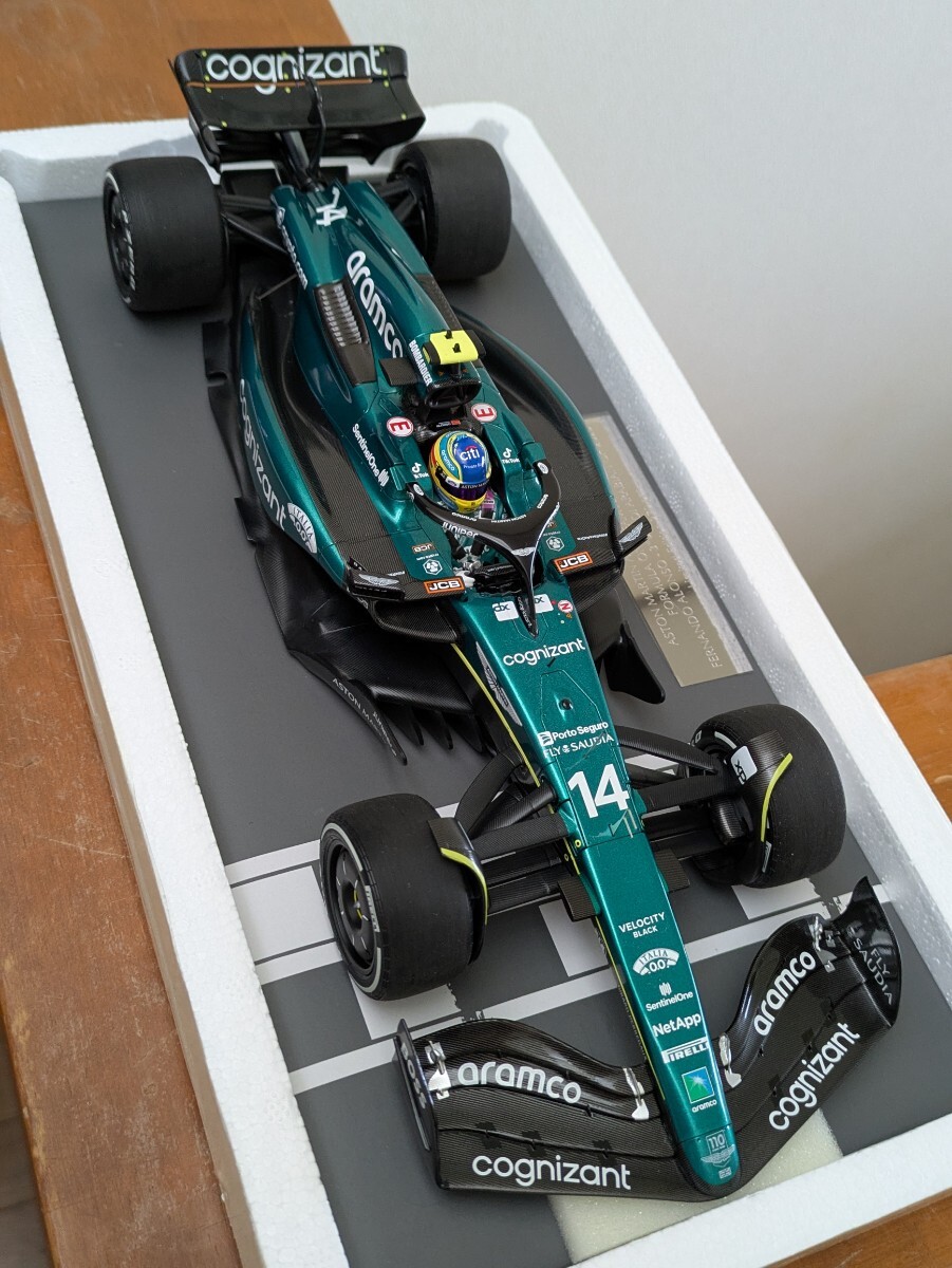 ☆新品美品！PMA 1/18 ASTON MARTIN ARAMCO COGNIZANT FORMULA ONE TEAM AMR23 サウジアラビア GP 2023 #14 F.ALONSO 3rd PLACE ☆_画像8