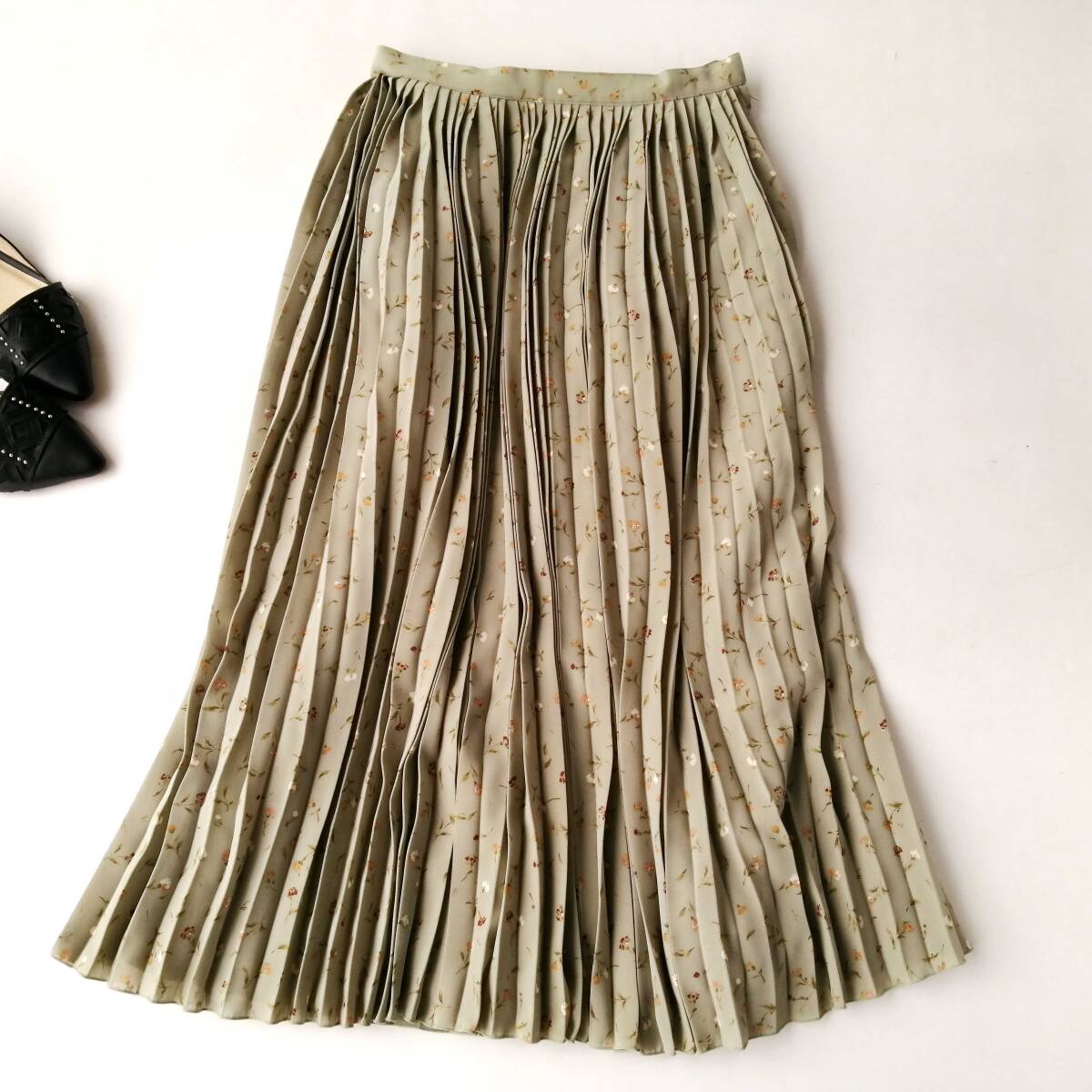 レディース♪小花柄 ロングスカート プリーツスカート Mサイズ 250925np【4点同梱で送料無料】_画像2