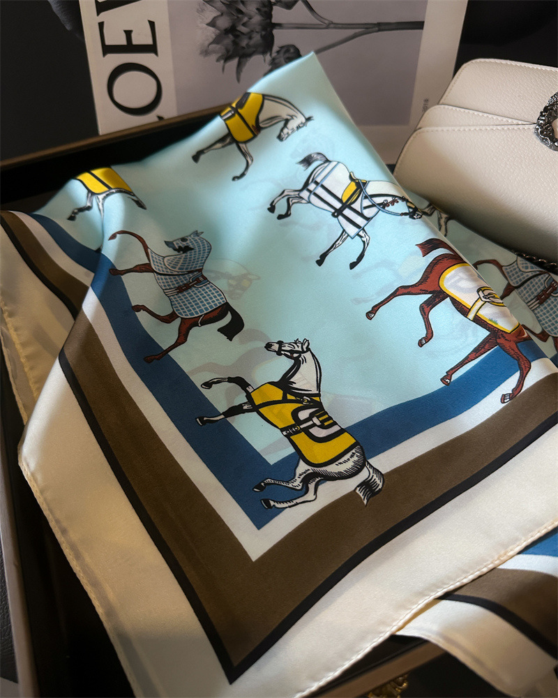 【C-238】新品 レディース 正方形70cm スカーフ巻き方 首元 おしゃれ 飾り 春夏 シルク調 ストールバックスカーフ_画像7
