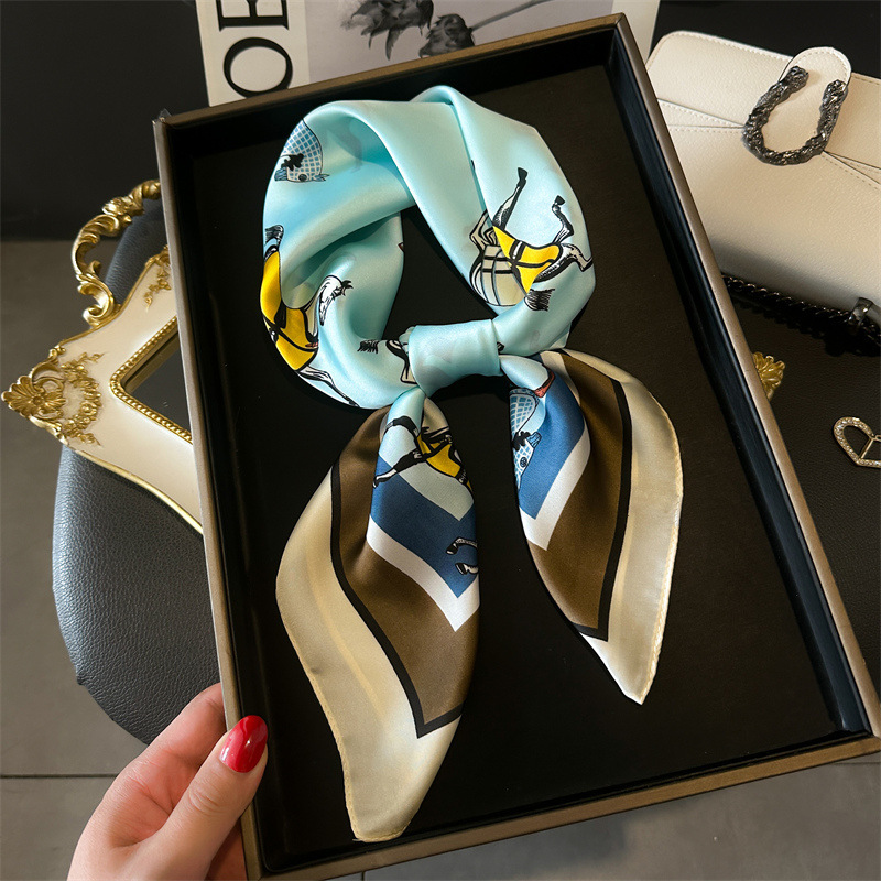 【C-238】新品 レディース 正方形70cm スカーフ巻き方 首元 おしゃれ 飾り 春夏 シルク調 ストールバックスカーフ_画像6