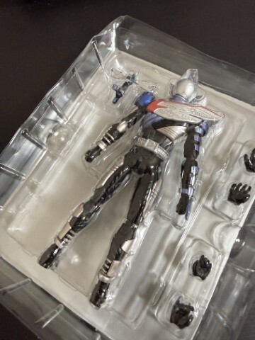 【中古美品】S.H.Figuarts　S．H．フィギュアーツ　仮面ライダーカブト　仮面ライダードレイク