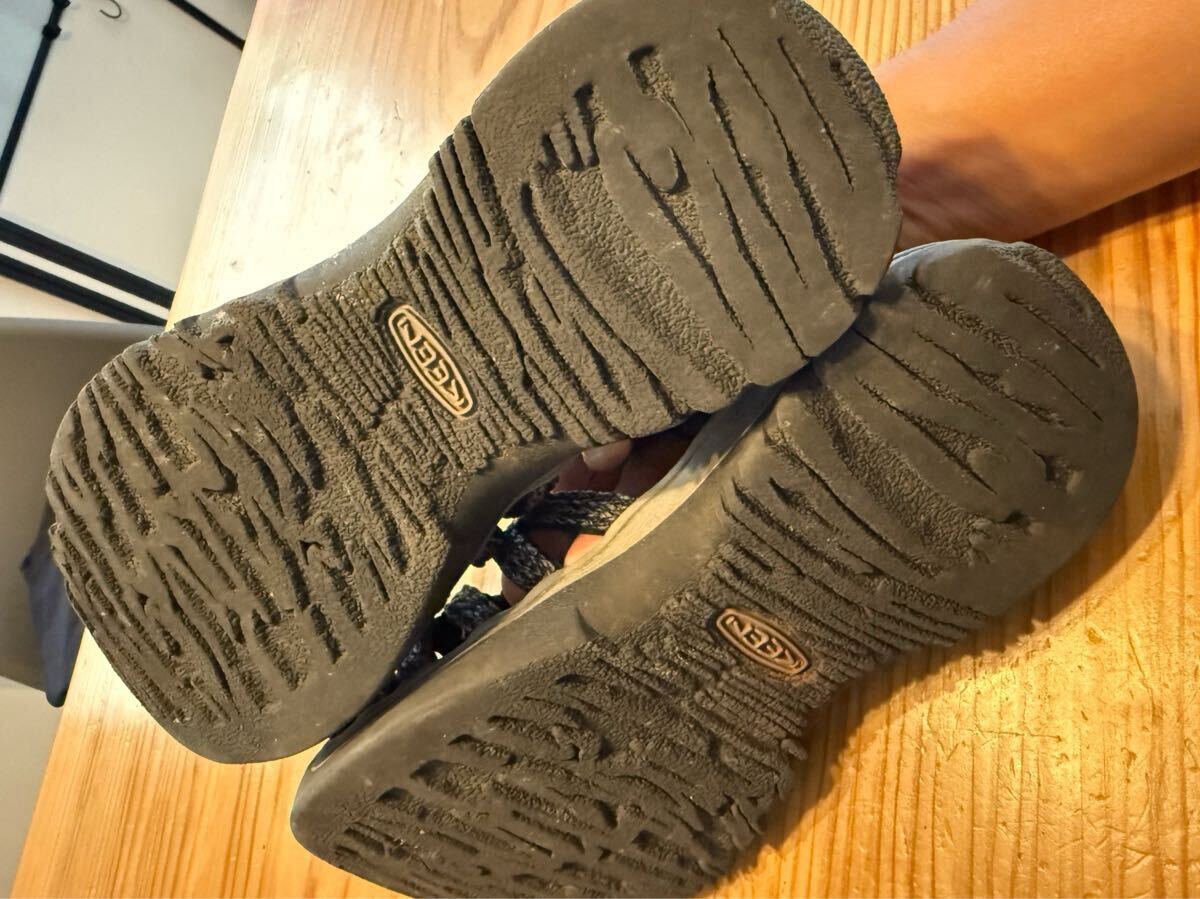 KEEN サンダル　　25.5