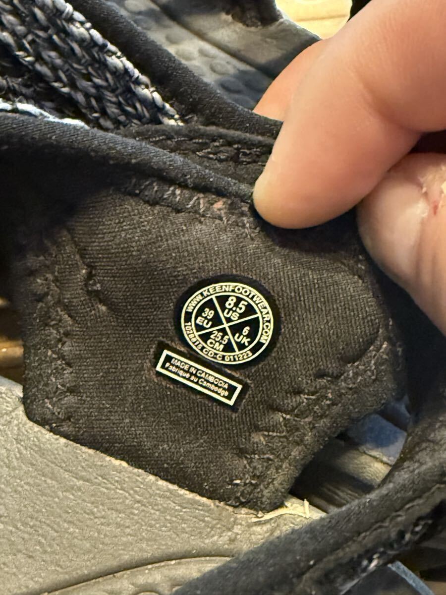 KEEN サンダル　　25.5