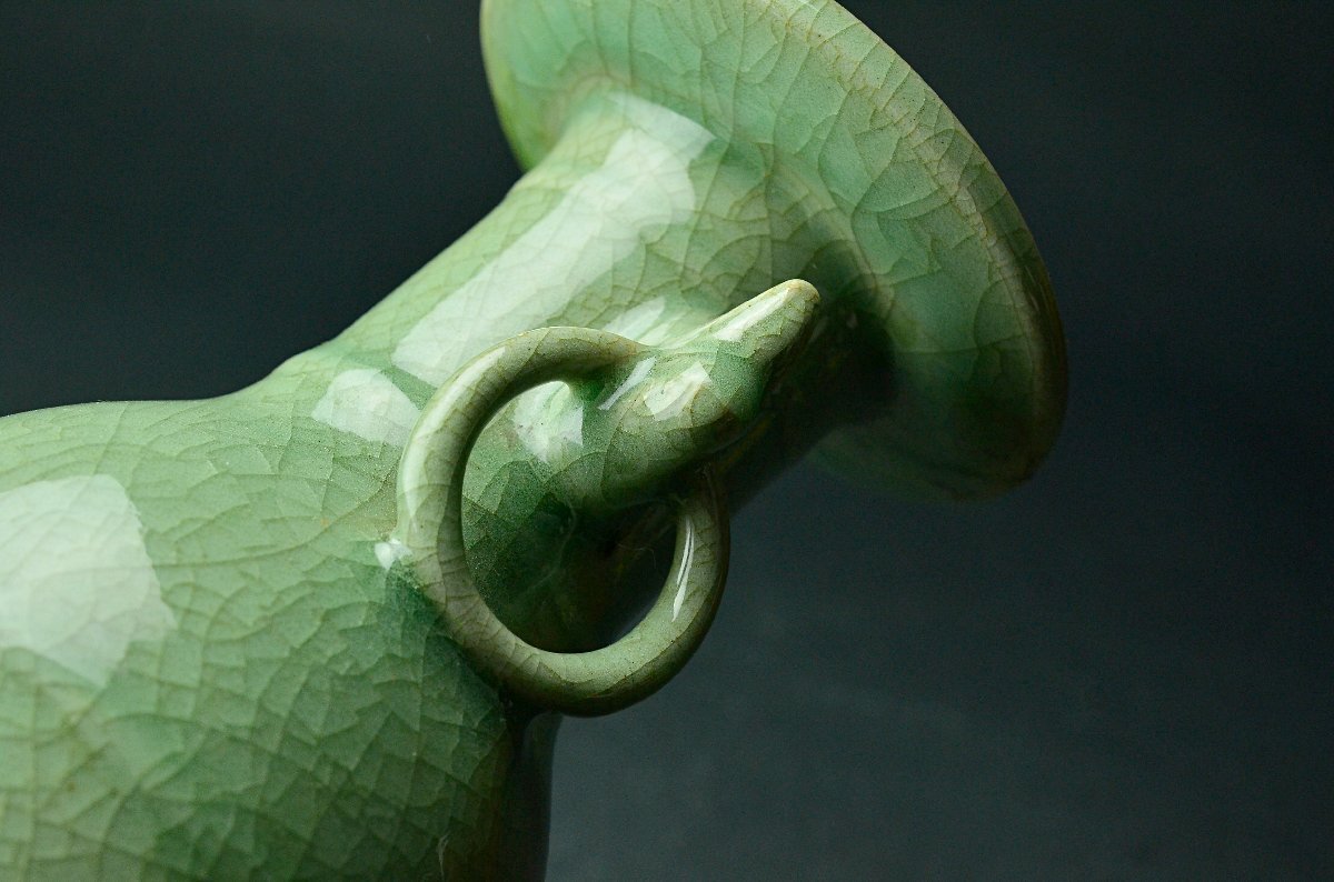 【YB】明代龍泉窯雙環(huán)耳瓶?七官青磁花瓶?桐箱付屬 ★中國古玩骨董25Y895-1