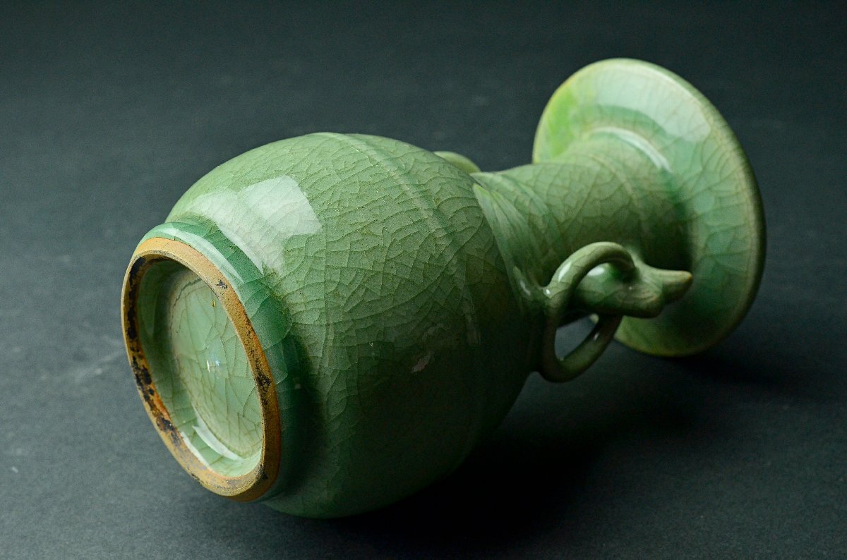 【YB】明代龍泉窯雙環(huán)耳瓶?七官青磁花瓶?桐箱付屬 ★中國古玩骨董25Y895-1