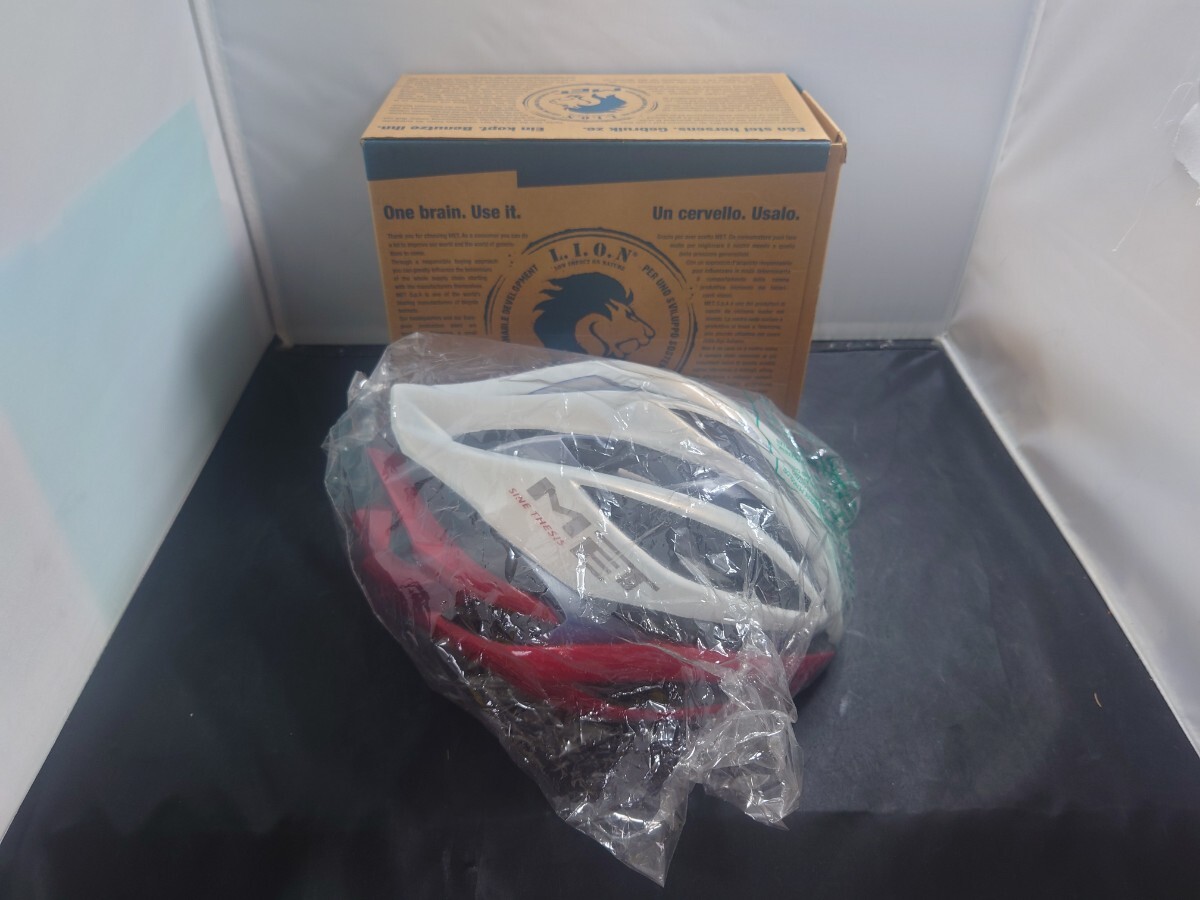 N25092901 ヘルメット 自転車 MET シンセシス SINE THESIS ホワイト レッド Lサイズ サイクリング 美品 箱付き