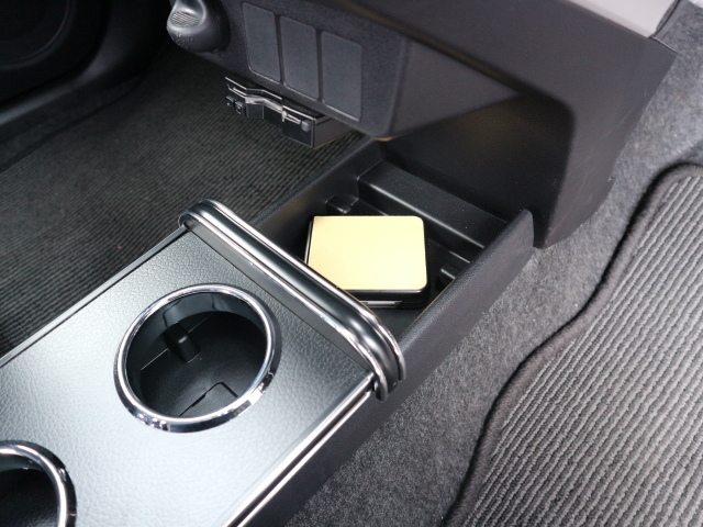 22色から選べる フロントカップホルダー　LA350/360（17/5～）ミライース_画像3