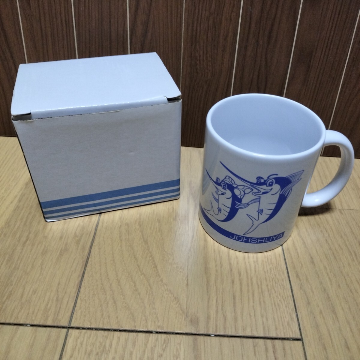 ▼ 上州屋≪マグカップ　1個≫陶器製　釣り　フィッシング　店名入り　J君　ジェイくん　ジェシー　カジキ_画像1