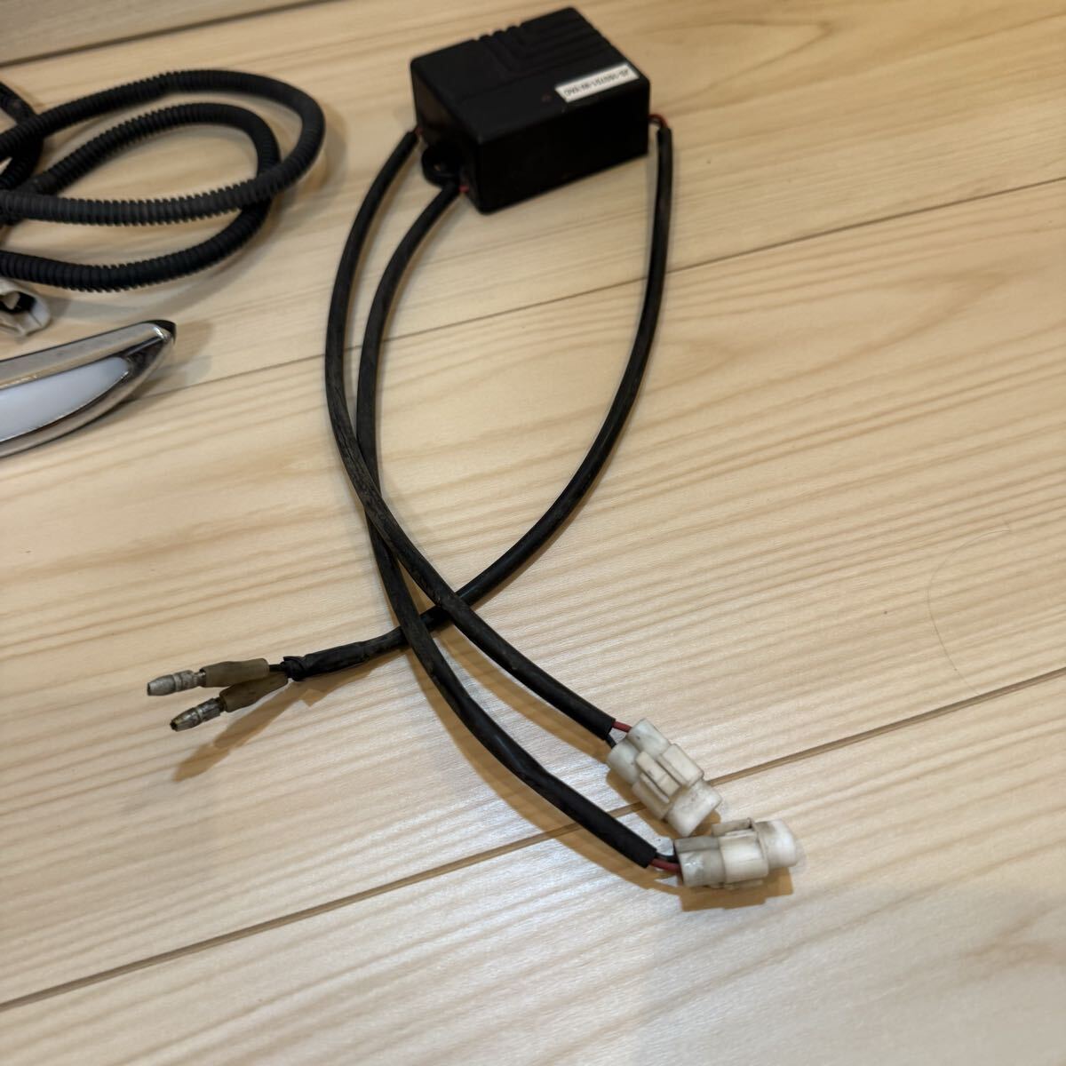 日野グランドプロフィア☆LEDヘッドライトガーニッシュ 左右セット☆ホワイト☆槌谷ヤック