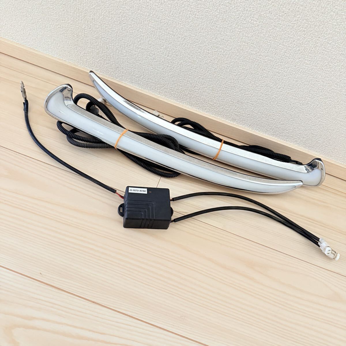 日野グランドプロフィア☆LEDヘッドライトガーニッシュ 左右セット☆ホワイト☆槌谷ヤック