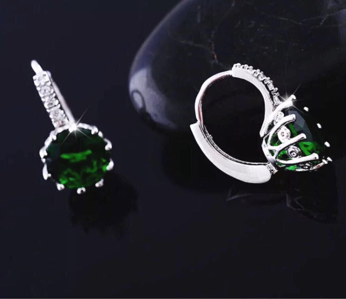新品 AAA CZ エメラルド シルバーピアス シルバー925仕上げ 緑 グリーン ウェディングジュエリー エメラルドピアス ダイヤピアス 送料無料_画像3