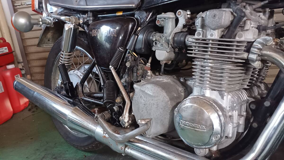 ホンダ　CB550FⅢ　部品取り車(chē)　書(shū)類(lèi)無(wú)し