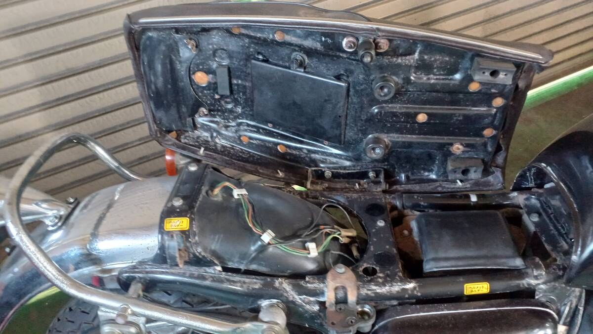 ホンダ　CB550FⅢ　部品取り車(chē)　書(shū)類(lèi)無(wú)し