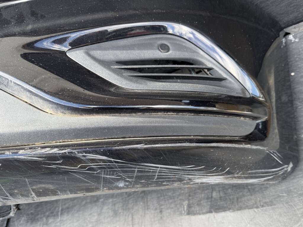 ボルボ V60 T6 AWD (FB6304T FB) 純正 フロントバンパー ブラック系 31290975 Fバンパー 黒系 Volvo p057778_画像7