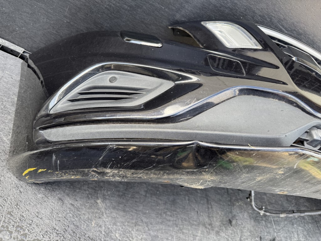 ボルボ V60 T6 AWD (FB6304T FB) 純正 フロントバンパー ブラック系 31290975 Fバンパー 黒系 Volvo p057778_画像8