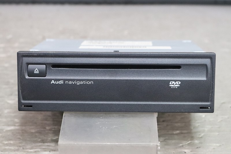 アウディ A4 アバント 1.8 TFSI 右H 前期 (B8 8KCDH 8K) 純正 DVD ナビ ナビユニット カーナビ 8T0 919 888 86841-70V690 Audi p044741_画像1