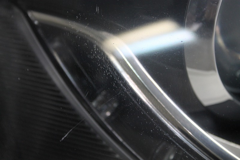 アウディ A4 2.0 TSI クワトロ 右H 後期 (8KCDNF 8K) 右 HID ヘッドライト キセノン バラスト レベライザー 8K0 941 004 D Audi p045938_画像6