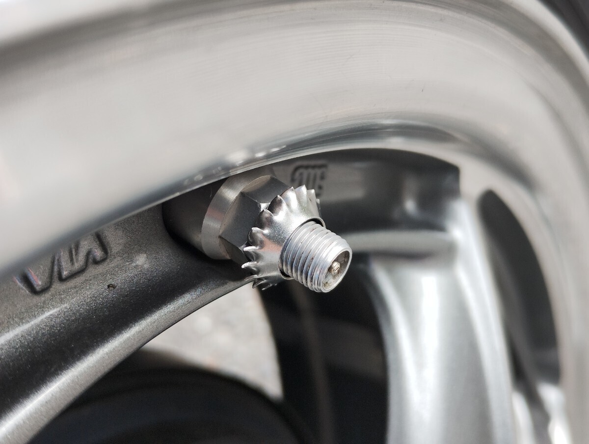 セール！　放電ワッシャーセット4個　燃費/乗り心地/ハンドリング向上/静電気除去_画像4