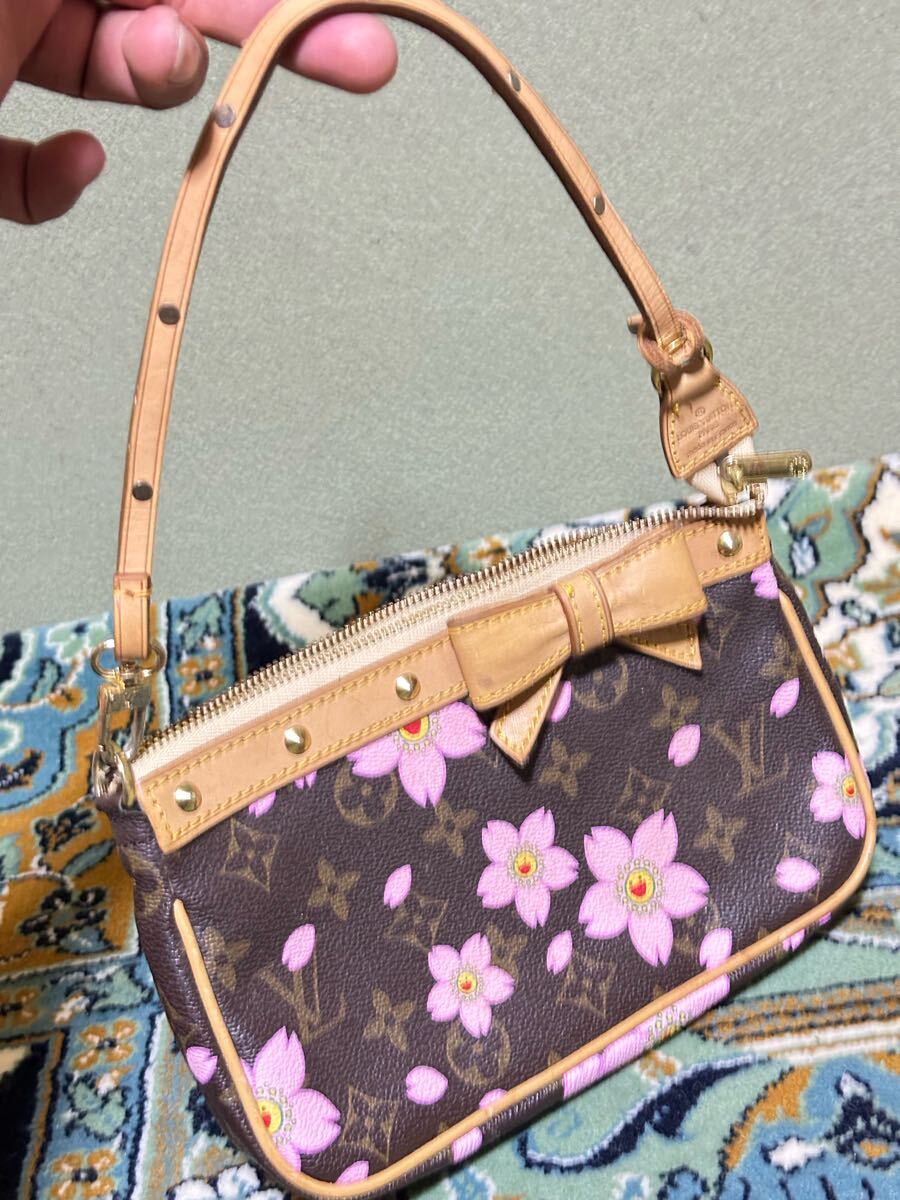 【LOUIS VUITTON?】ルイヴィトン風 モノグラム サクラ柄 ポシェット アクセソワール