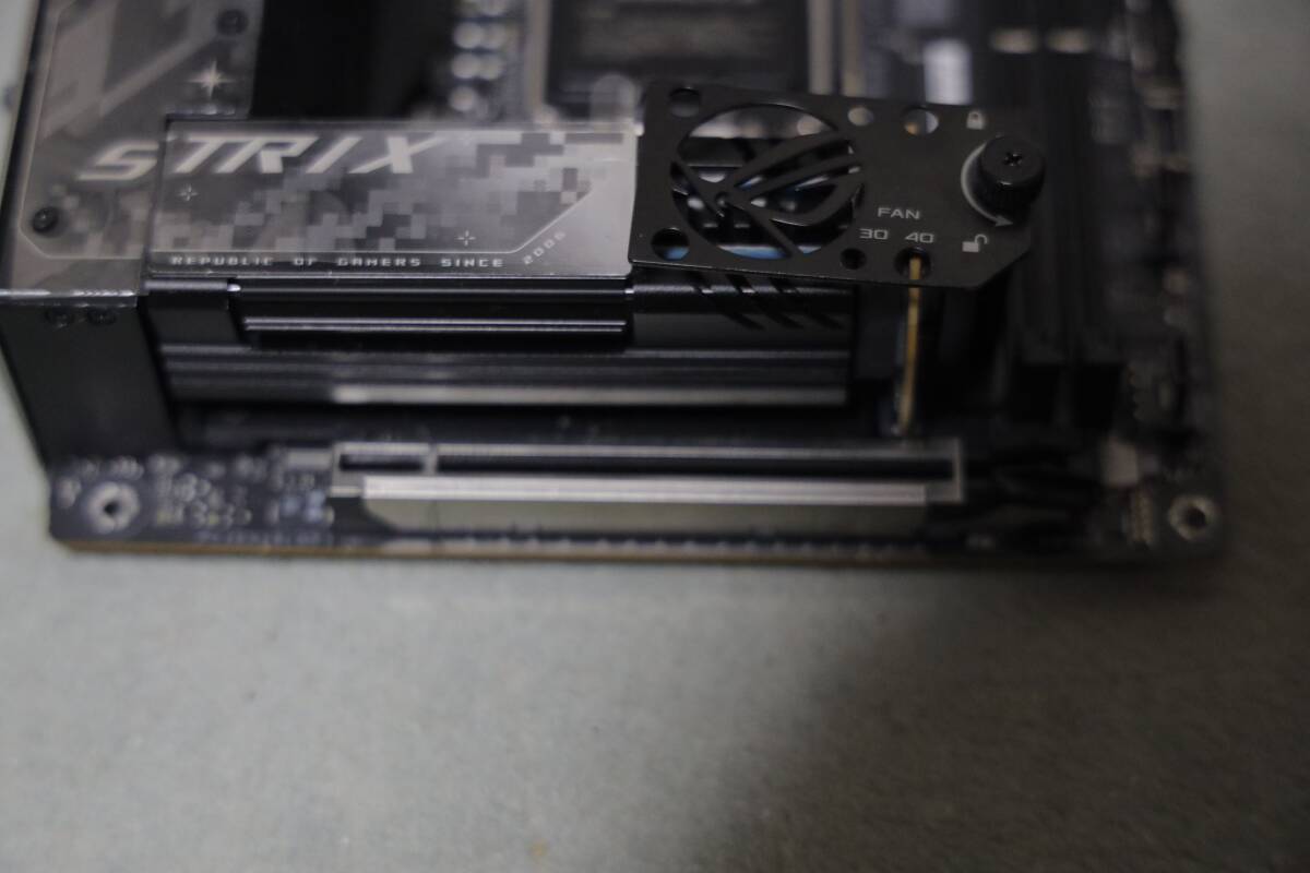 ASUS ROG STRIX Z890-I GAMING WIFI ジャンク品