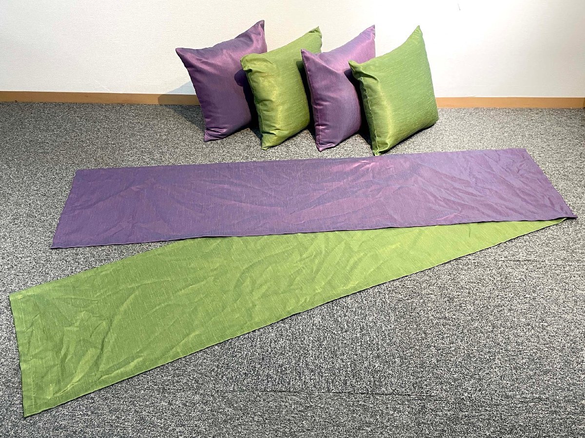 【福岡】インテリア雑貨 クッション ＆ ベットライナー ◆ sangetsu ◆クッション:W440 D440◆モデルR展示品◆CR701_Ts_画像2