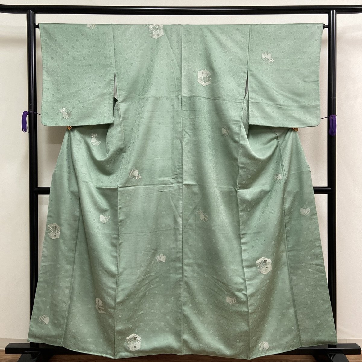 着物月花　総刺繍　亀甲花文様　紬付下げ　正絹　ki6034_画像3