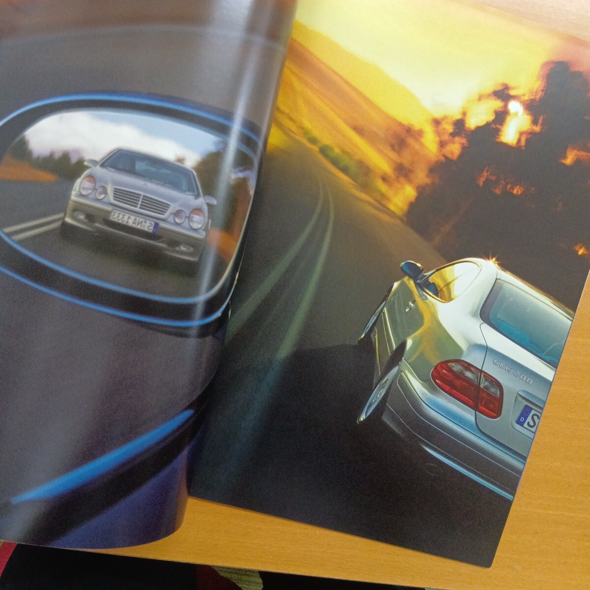 Mercedes-Benz CLK 本国希少カタログ 2000年当時物 53ページ厚口版　_画像4