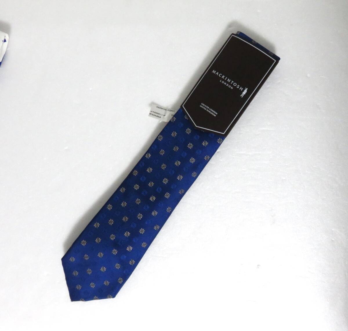 送料無料 新品 MACKINTOSH LONDON ダンディマン ワンポイント 小紋柄 ネクタイ ネイビー シルク 日本製 マッキントッシュ ロンドン_画像1
