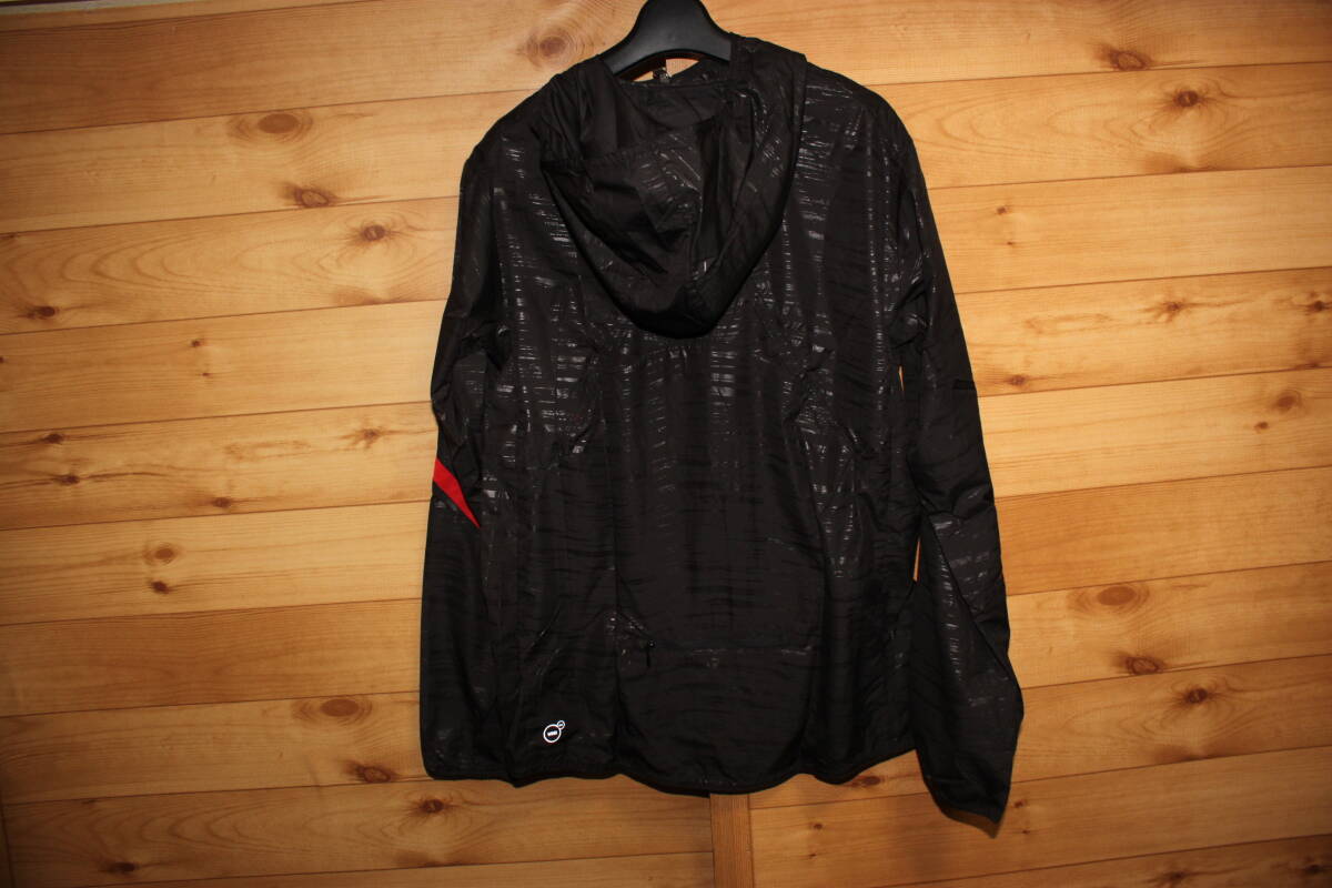 未使用　プーマPUMA　薄手軽量　ウインドブレーカージャケット　514201　送料無料　ランニングパーカー_画像4