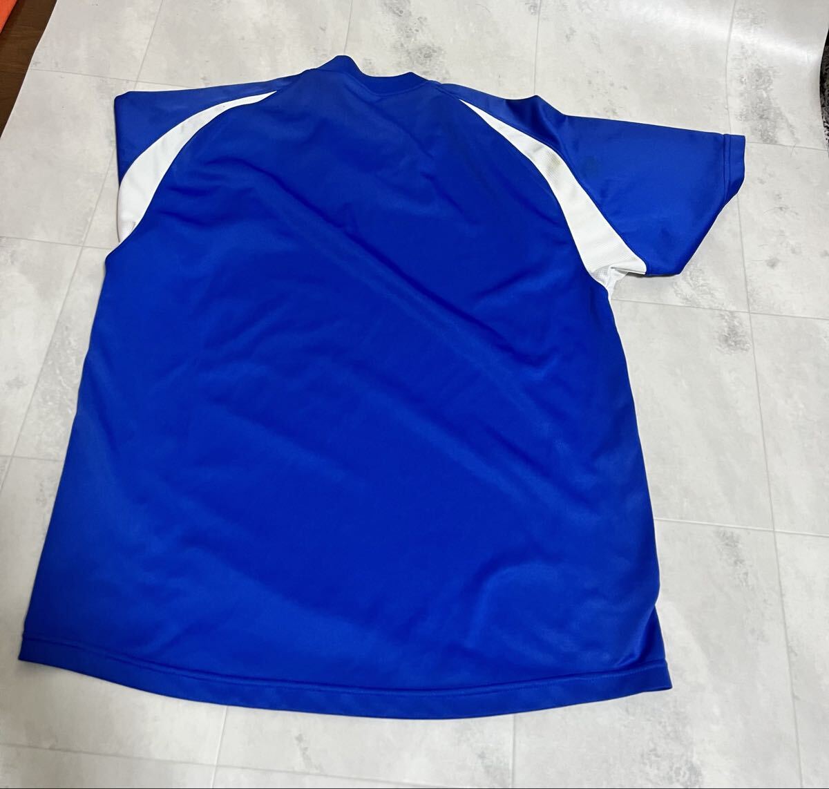 asics アシックス サッカー Tシャツ 練習着 半袖 ゲームシャツ カットソー Vネック ブルー 　Mサイズ_画像4