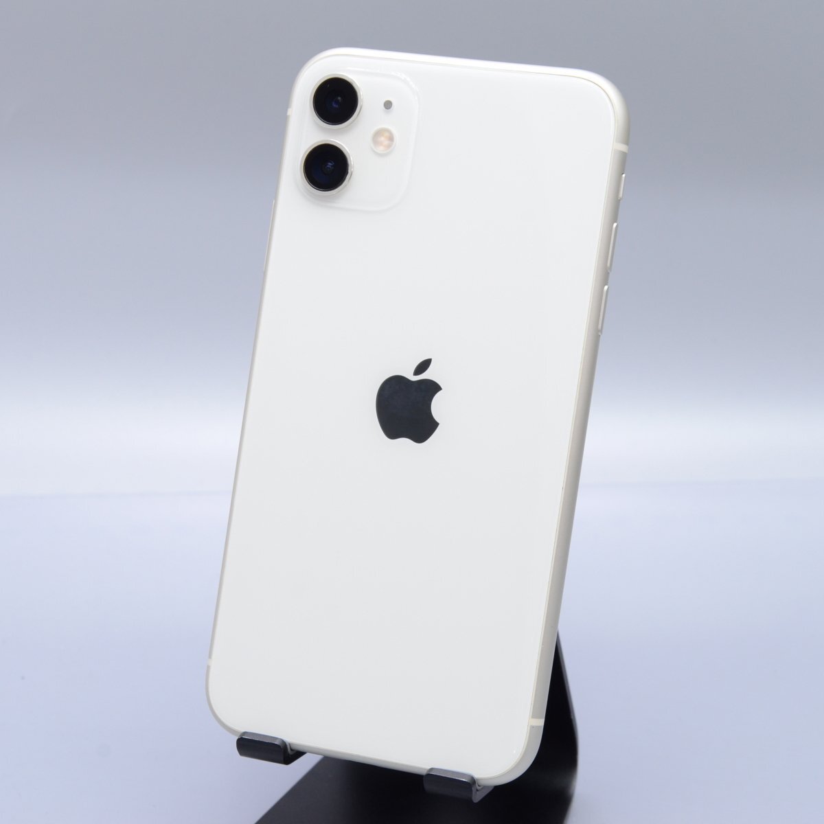Apple iPhone11 64GB White A2221 MWLU2J/A バッテリ86% ■ドコモ★Joshin3986【1円開始・送料無料】