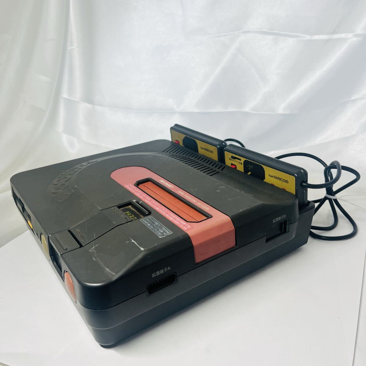 ★1円～ ジャンク 動作未確認 シャープ ツインファミコン AN-500B 黒 本体 SHARP TWIN FAMICOM FC _画像4