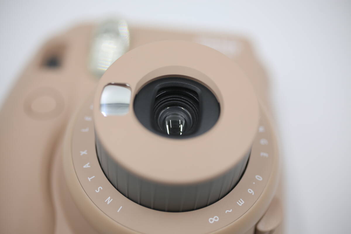 ★通電OK FUJIFILM instax mini 8+ cocoaココア インスタントカメラ 元箱付き★_画像10