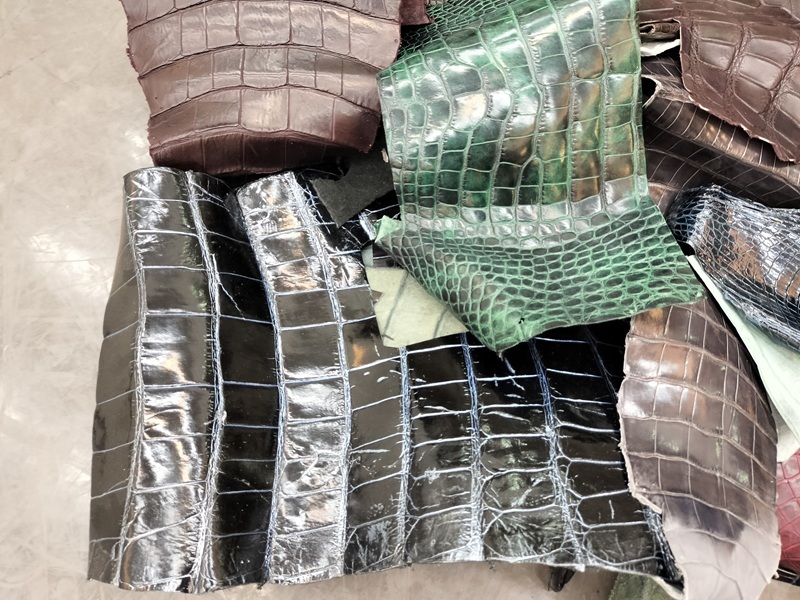 【閉店★SALE】クロコダイル 本革 ハギレ