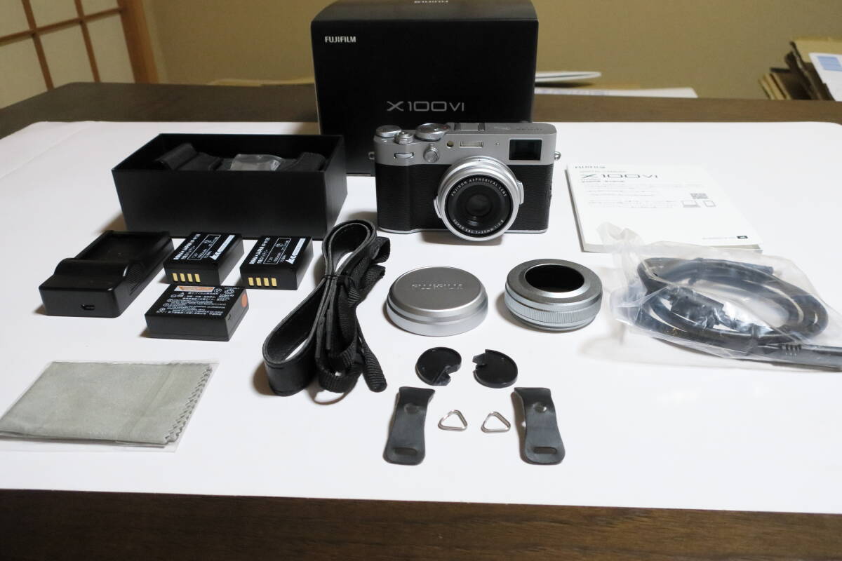 美品　FUJIFILM　富士フイルム　 X100VI　シルバー