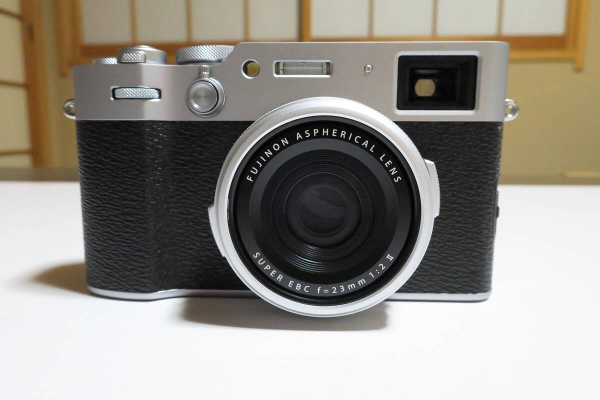 美品　FUJIFILM　富士フイルム　 X100VI　シルバー