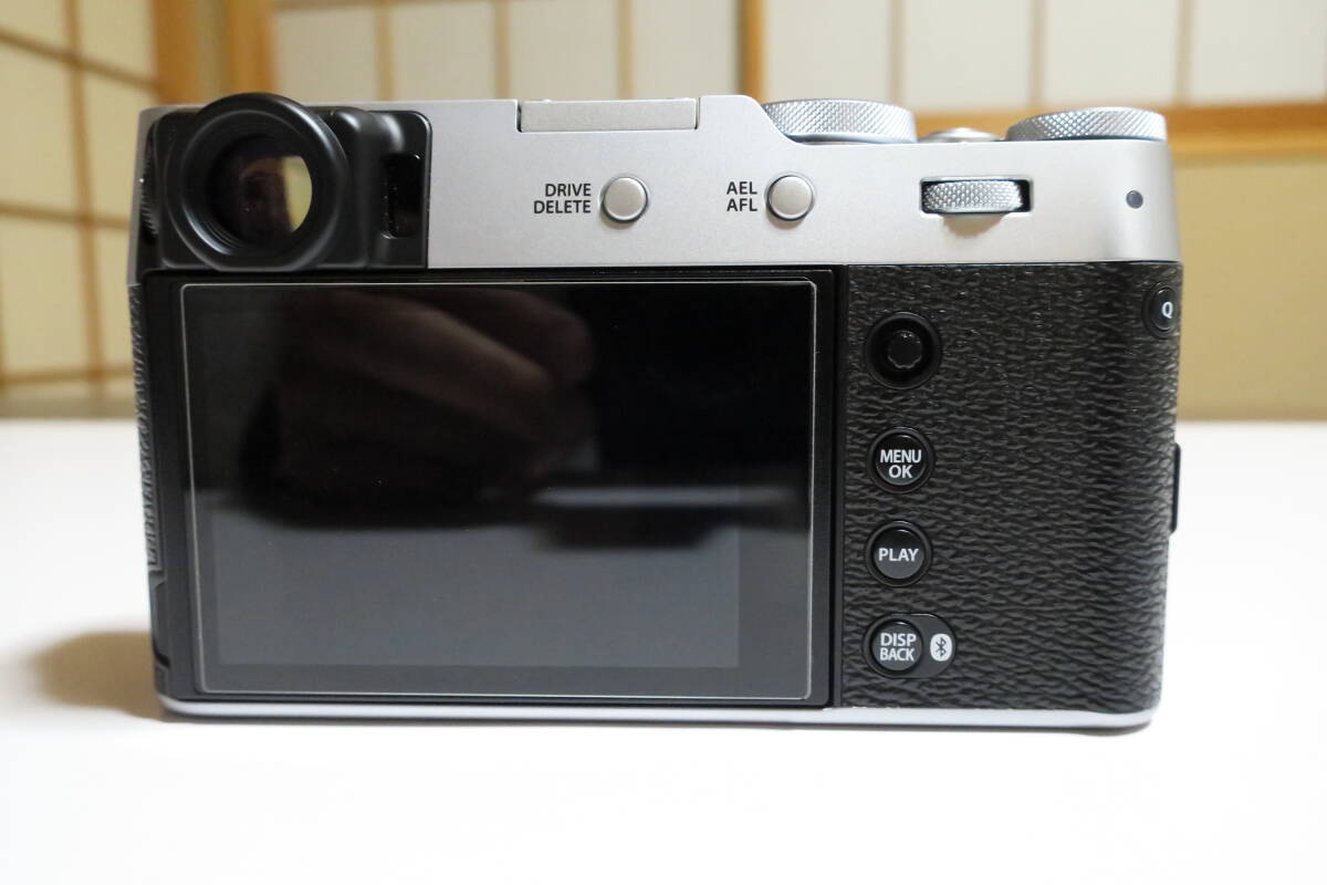 美品　FUJIFILM　富士フイルム　 X100VI　シルバー