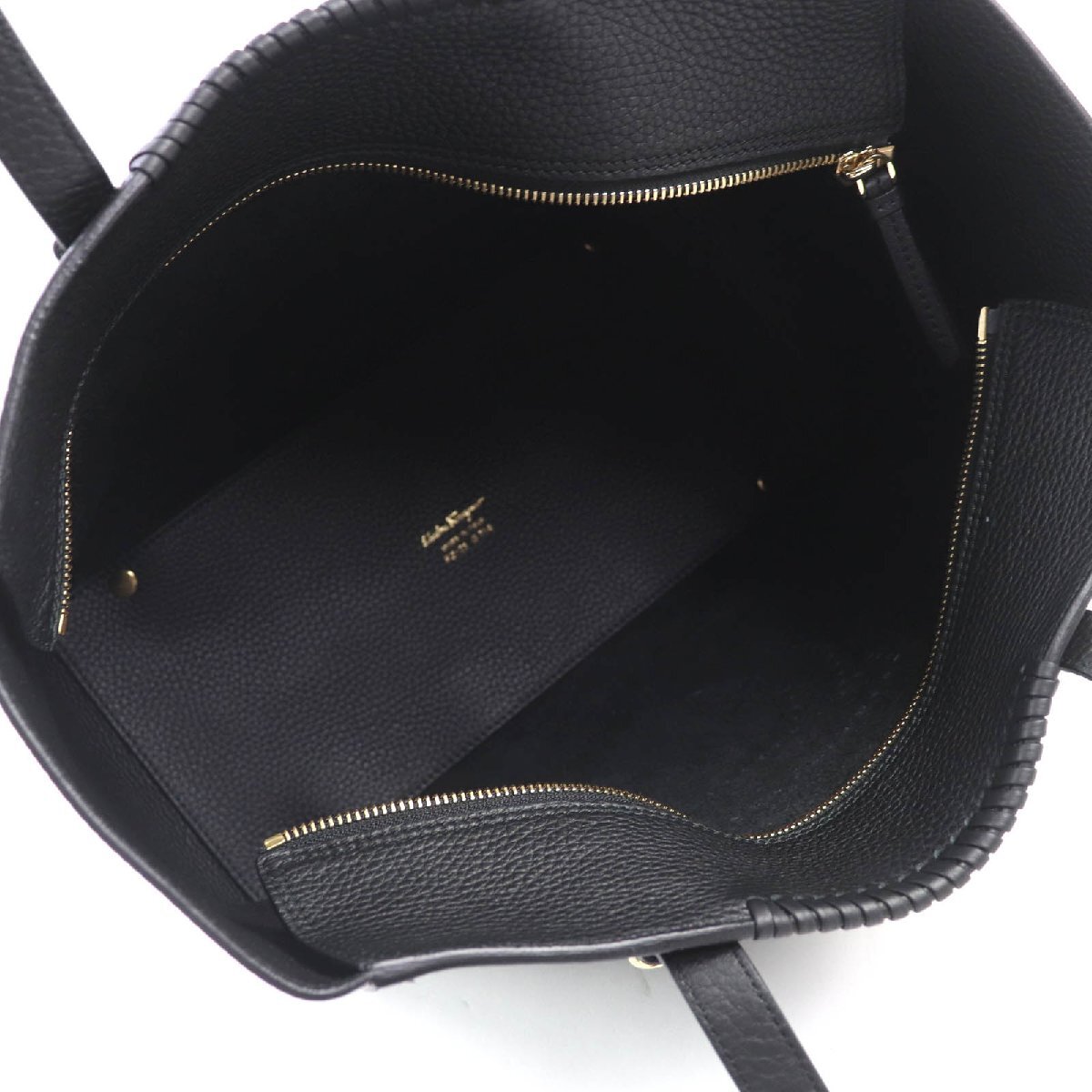  превосходный товар *Salvatore Ferragamo Salvatore Ferragamo 21 G714 MARTA NERO gun chi-ni дизайн машина f кожа большая сумка сумка для хранения есть 