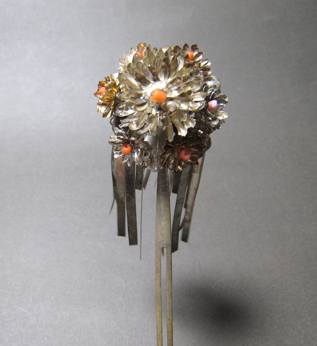 金　銀　花　彫金　珊瑚飾り　ビラビラ簪　日本髪　和装　髪飾り　アンティーク　かんざし_画像3