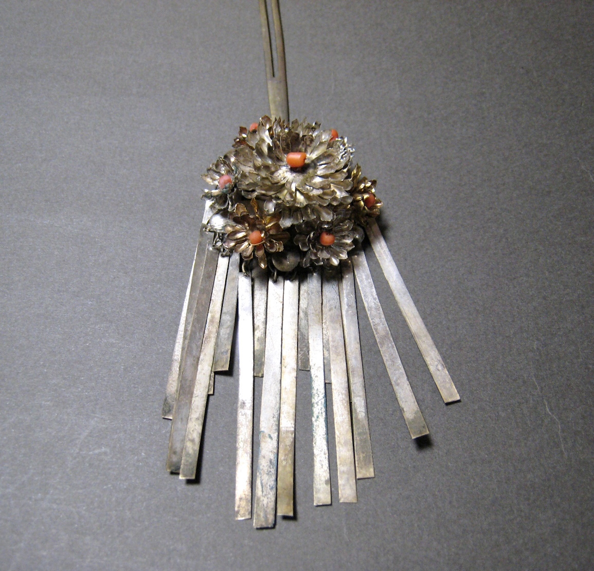 金　銀　花　彫金　珊瑚飾り　ビラビラ簪　日本髪　和装　髪飾り　アンティーク　かんざし_画像7