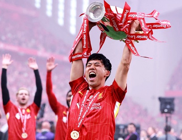 ?新作 ２０２５年 遠藤航選手 リバプール L.f.C 新品タグ付き 美品 正規(guī)品 1STホーム オフィシャル 公式ユニフォーム NIKE ☆未使用