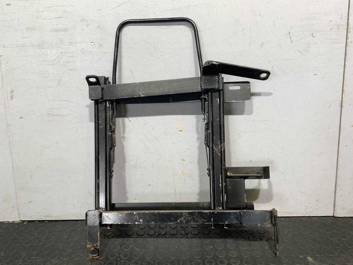 S13 S14 S15 シルビア RPS13 180SX 底止め セミバケ シートレール セミバケット シート 右側 運転席側 社外品_画像5