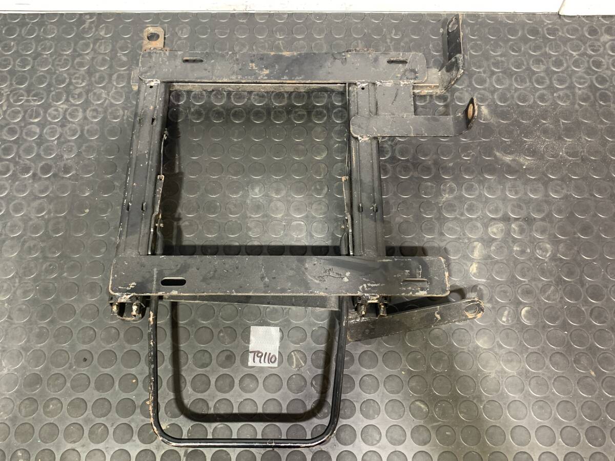 S13 S14 S15 シルビア RPS13 180SX 底止め セミバケ シートレール セミバケット シート 右側 運転席側 社外品_画像1