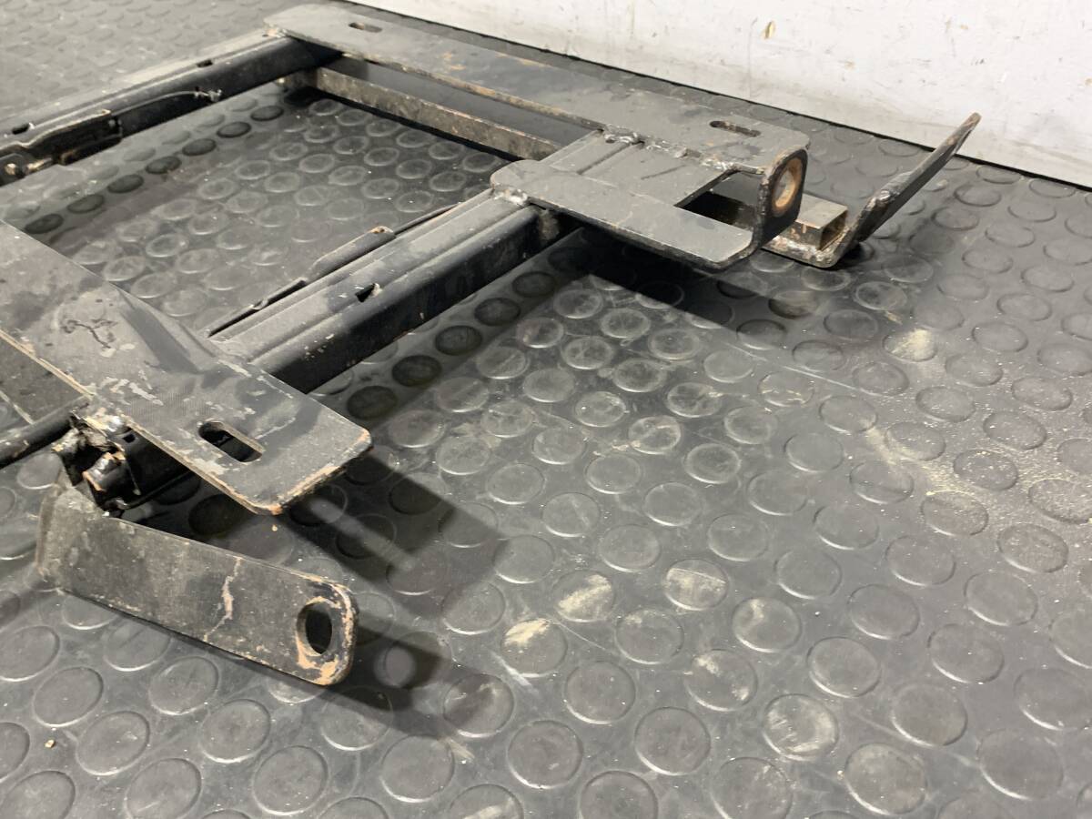 S13 S14 S15 シルビア RPS13 180SX 底止め セミバケ シートレール セミバケット シート 右側 運転席側 社外品_画像3