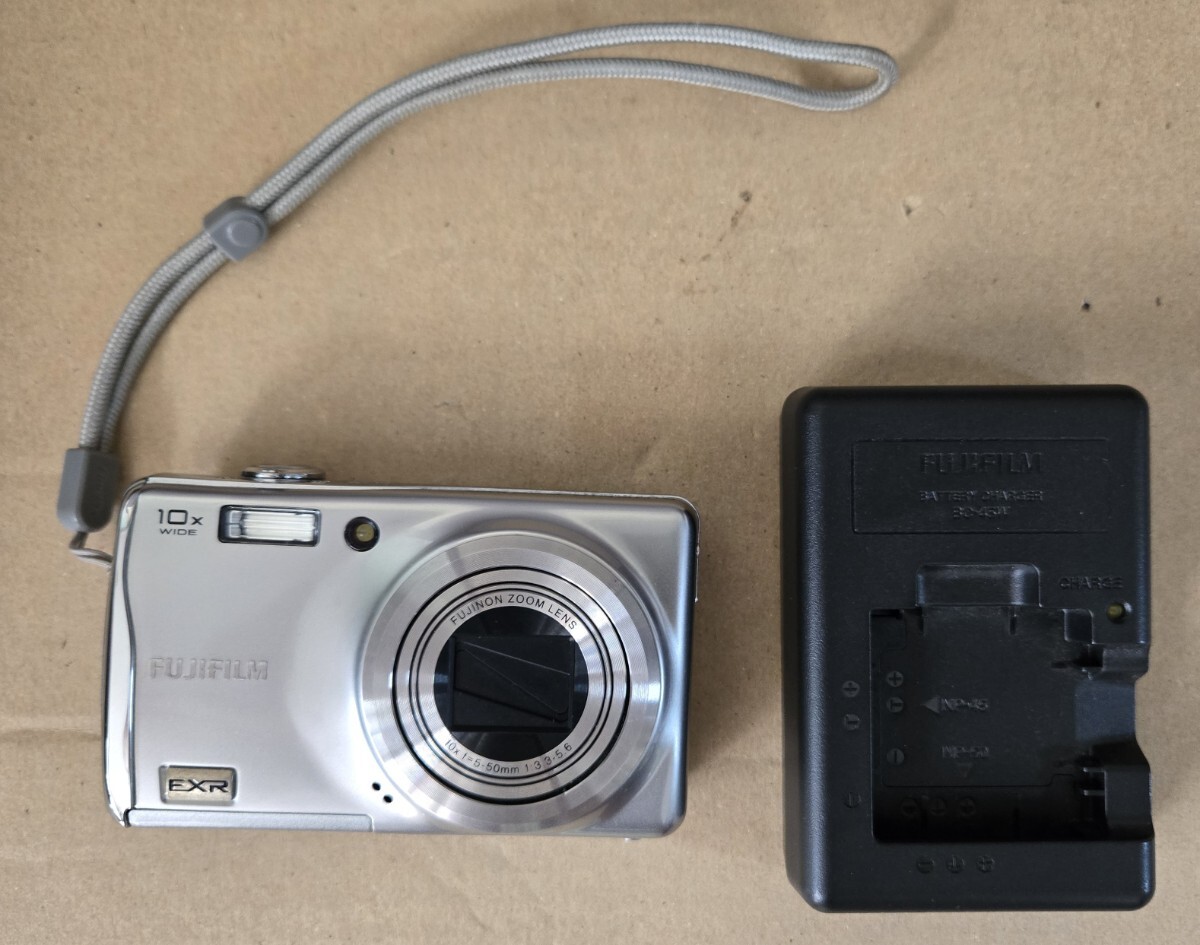 コンパクトデジタルカメラ デジタルカメラ FUJIFILM 富士フィルム デジカメ EXR