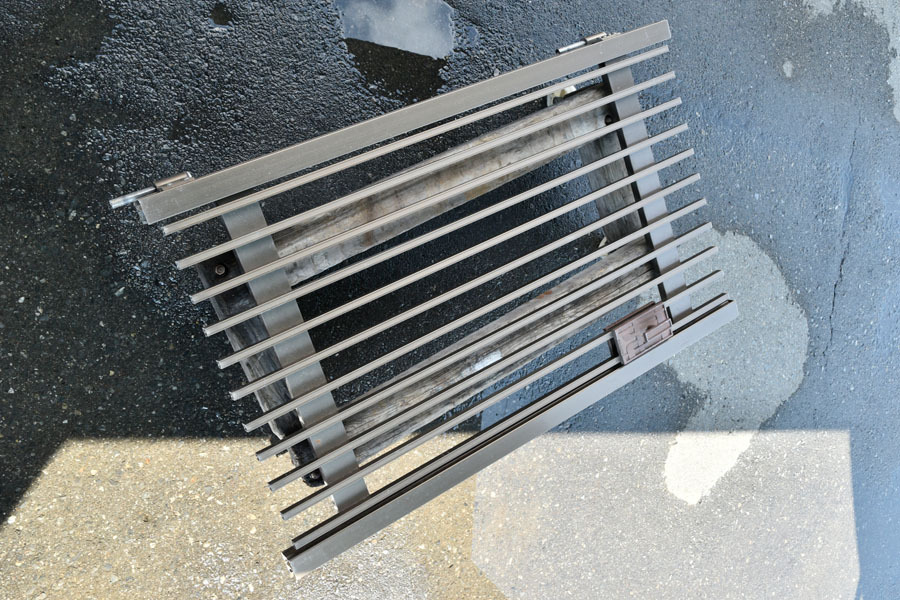 FF01 門扉 両開き 2枚 支柱1本無し ジャンク 引き取り大歓迎_画像4