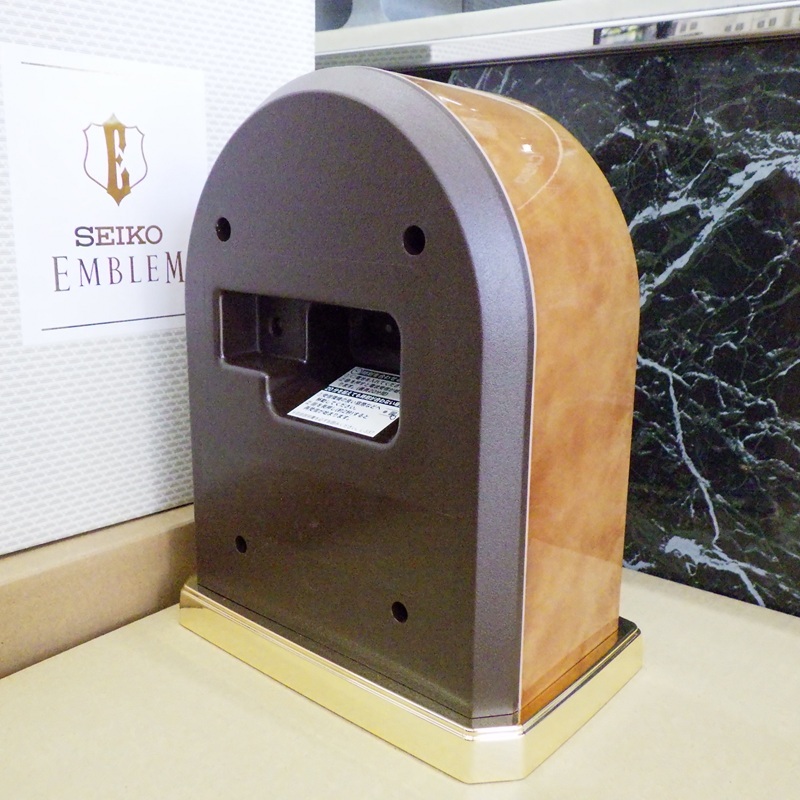 送料無料★新品 3年間延長保証付き★SEIKO セイコー 国内正規品★EMBLEM エムブレム HW592B 置時計 茶マーブル仕上げ 回転飾り★ギフト最適_画像4